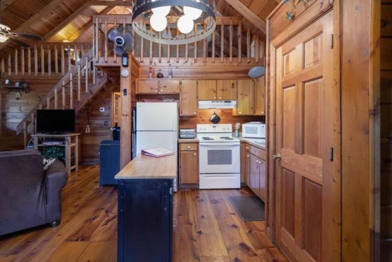 Mountain Time Cabin, Hot Tub, Fire Pit, Fireplace Villa Blue Ridge Ngoại thất bức ảnh