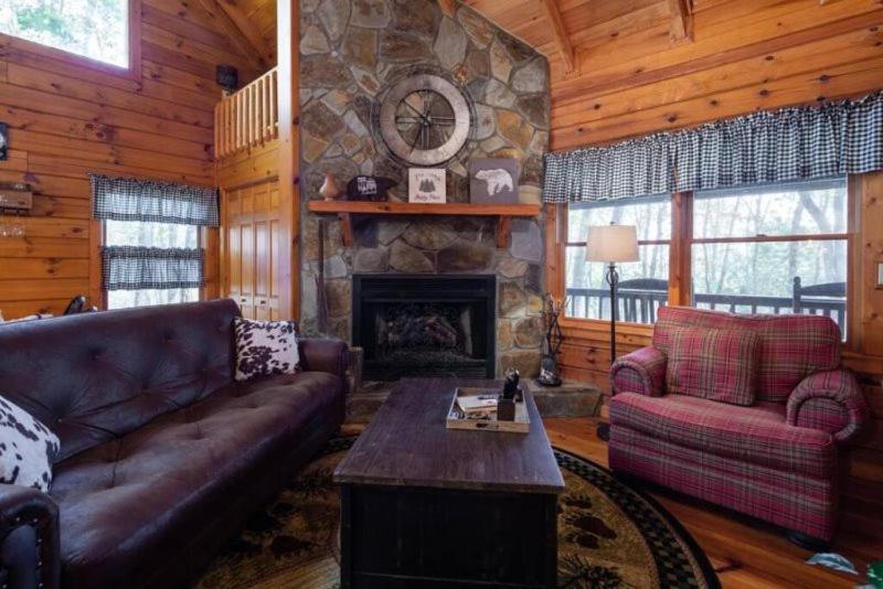 Mountain Time Cabin, Hot Tub, Fire Pit, Fireplace Villa Blue Ridge Ngoại thất bức ảnh