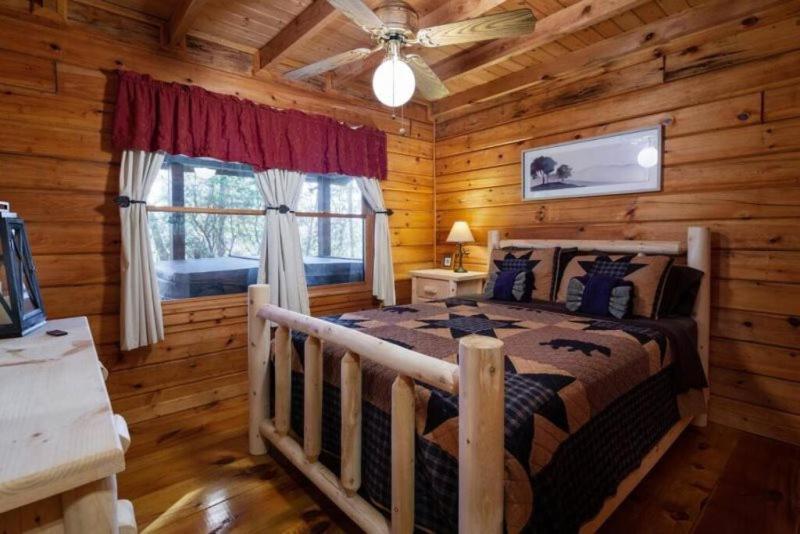 Mountain Time Cabin, Hot Tub, Fire Pit, Fireplace Villa Blue Ridge Ngoại thất bức ảnh