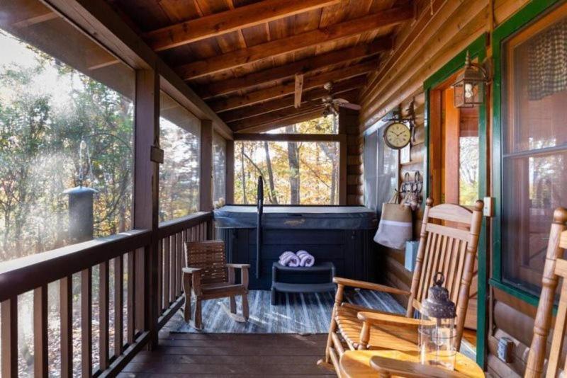 Mountain Time Cabin, Hot Tub, Fire Pit, Fireplace Villa Blue Ridge Ngoại thất bức ảnh